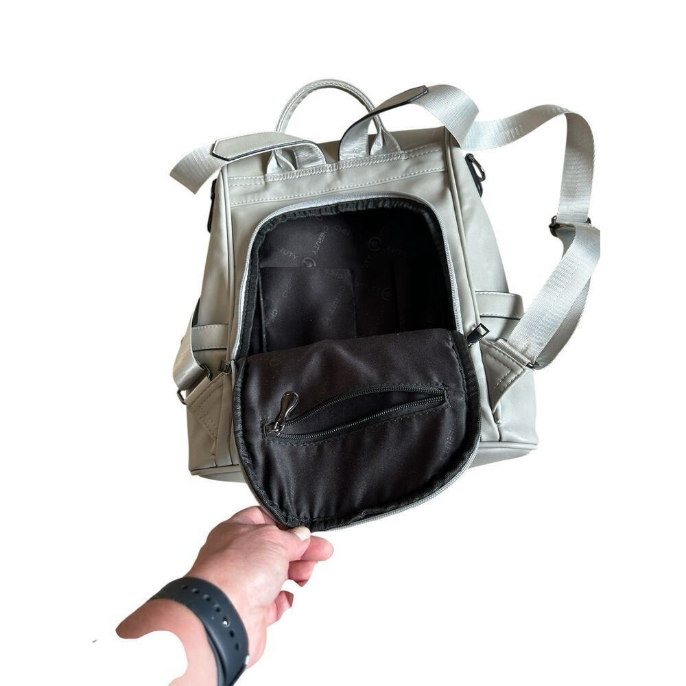 Cheruty Vegan Gray Leather Backpack/Purse Adjustable Straps 2 Zipper Pockets - Picture 3 of 8